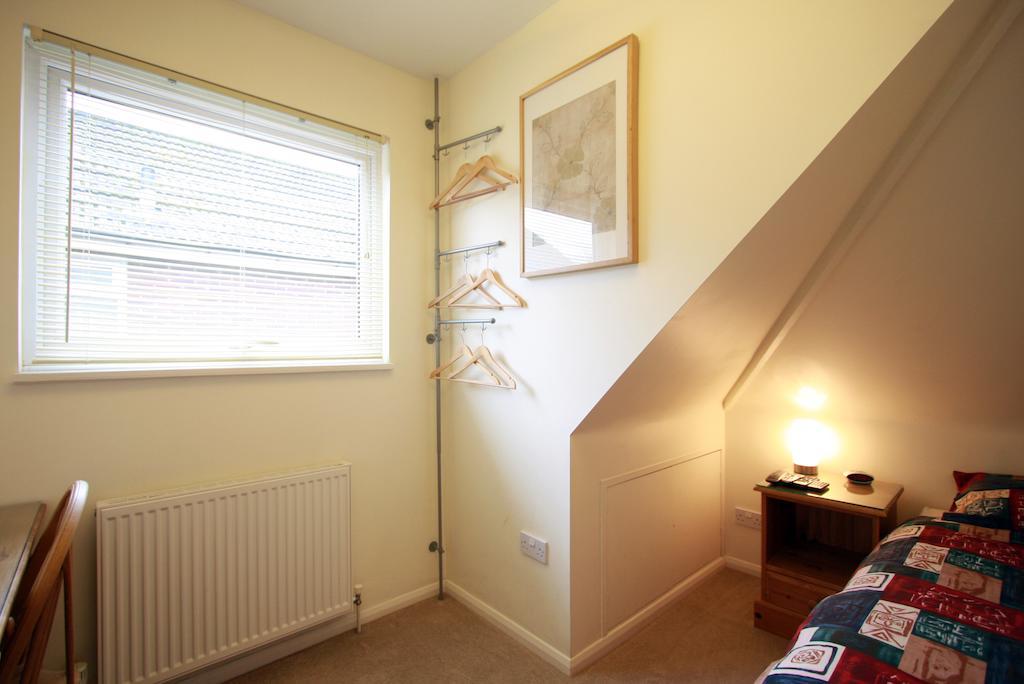 Abacus Bed And Breakfast, Blackwater, Hampshire Кэмберлей Экстерьер фото