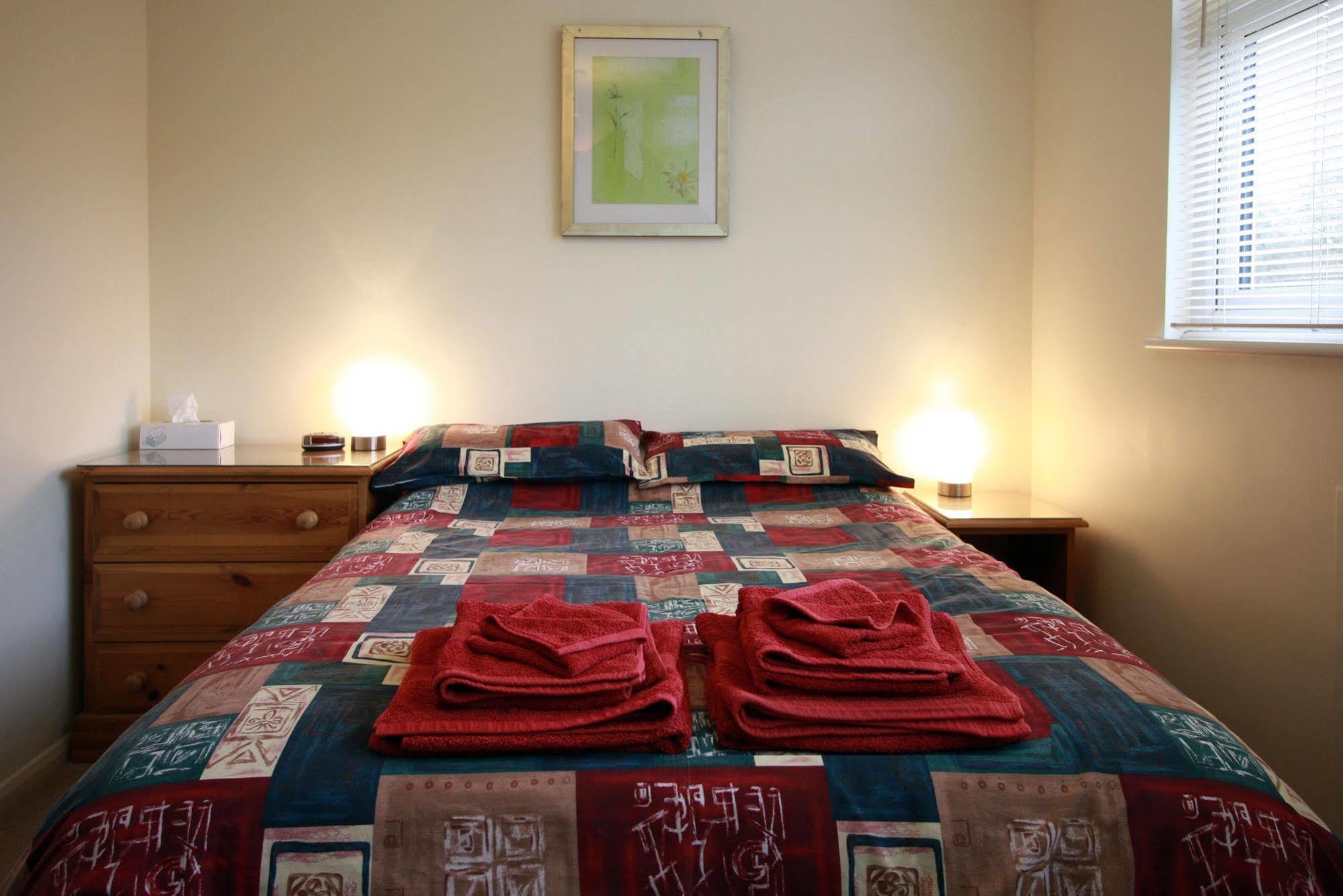 Abacus Bed And Breakfast, Blackwater, Hampshire Кэмберлей Экстерьер фото
